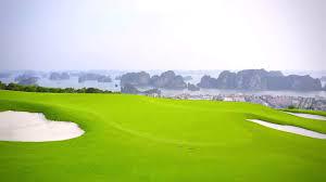 Quảng Ninh mở cửa sân golf cho khách nội tỉnh