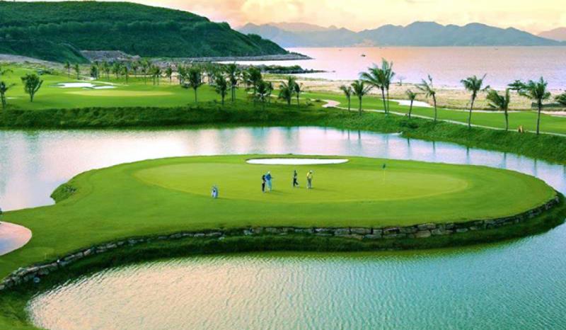 Du lịch golf Việt Nam: 