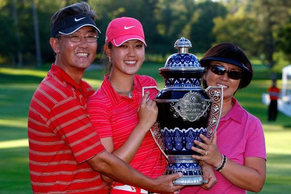 Mỹ nhân làng golf Michelle Wie và bài học đắt giá cho sự hiếu thắng của tuổi trẻ