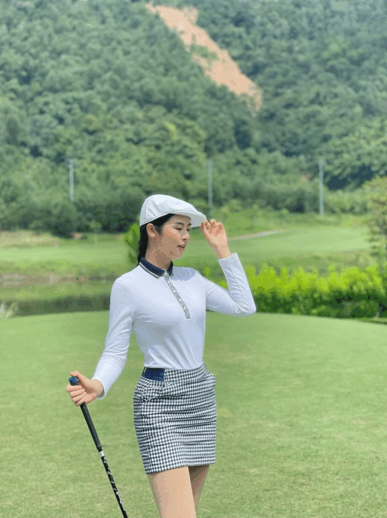 Người đẹp Việt “đọ sắc” trên sân golf