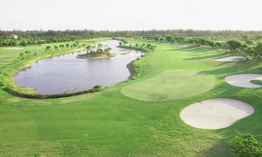 Đặt tee off sân Golf Cửa Lò Resort 18 lỗ tiêu chuẩn