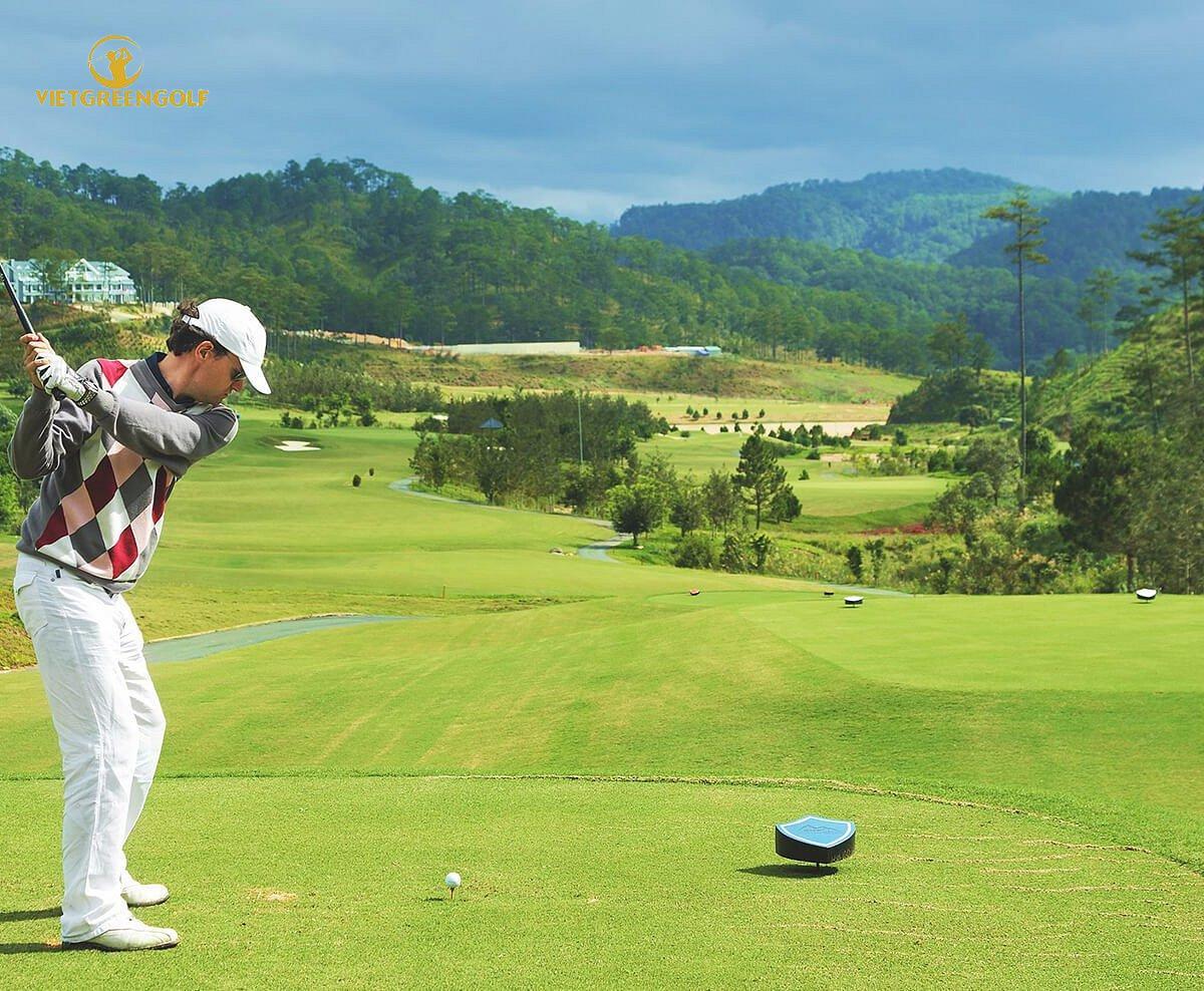 Combo Stay & Play sân SAM Tuyền Lâm Golf Club 3 ngày 2 đêm + 2 vòng golf