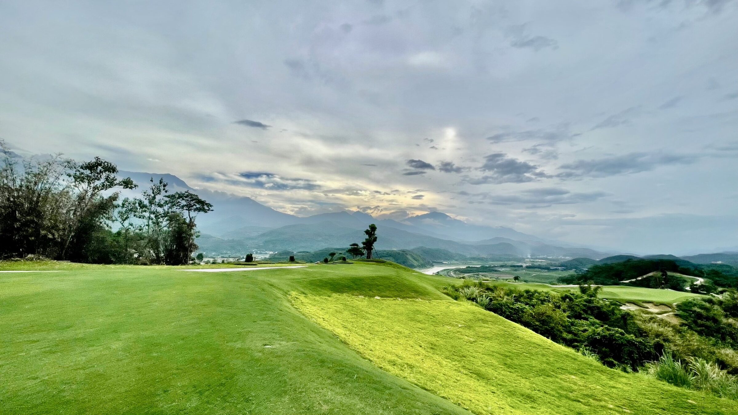 Viet Green Golf, sân golf Lào Cai